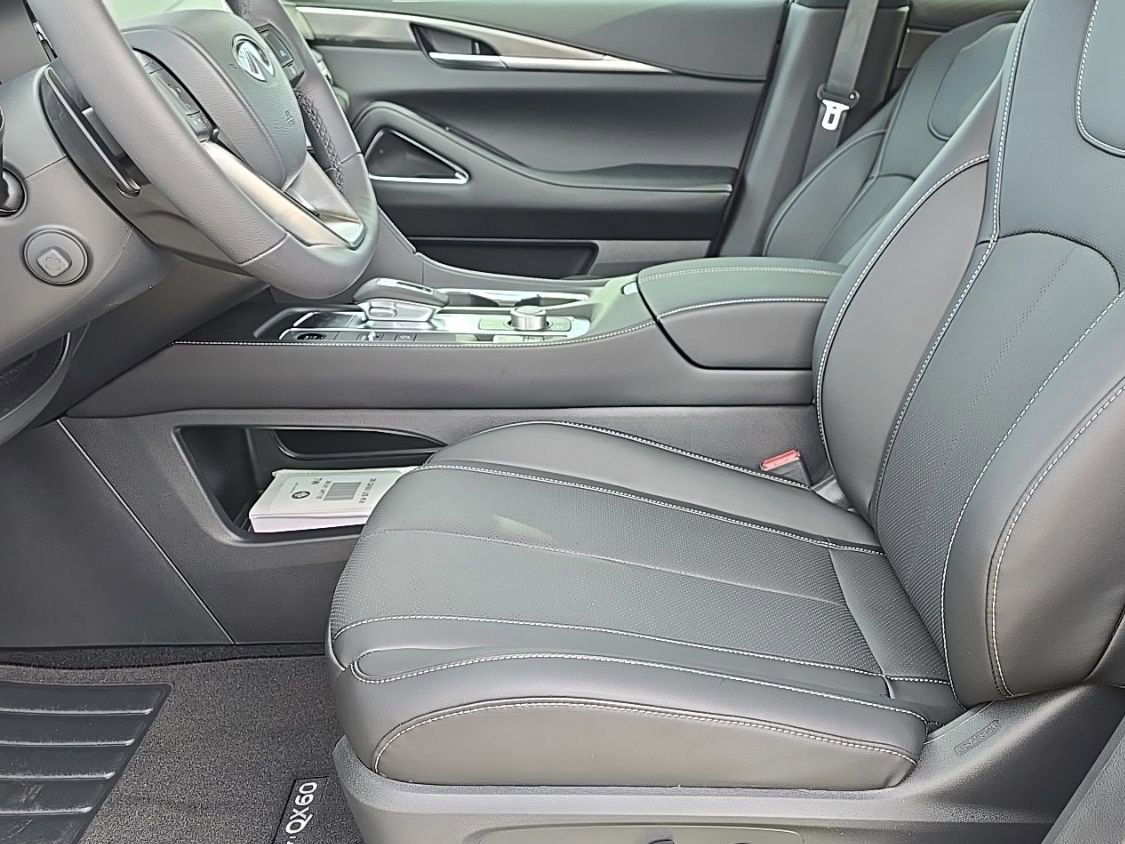 New 2026 INFINITI QX60 Luxe image 11
