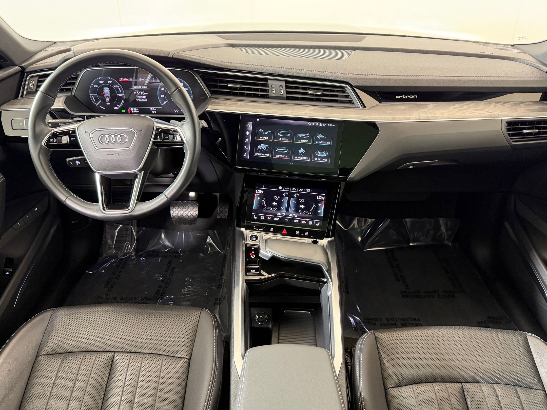 Used 2024 Audi Q8 e-tron Premium Plus w/ Premium Plus Package image 24