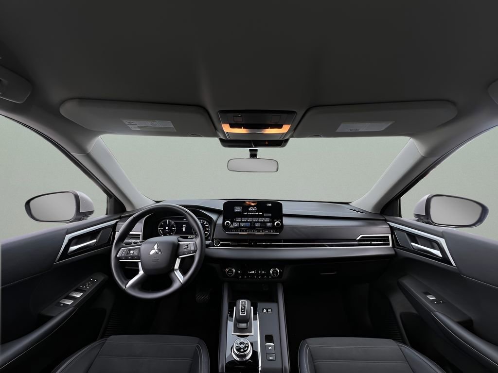 Used 2024 Mitsubishi Outlander SE image 23