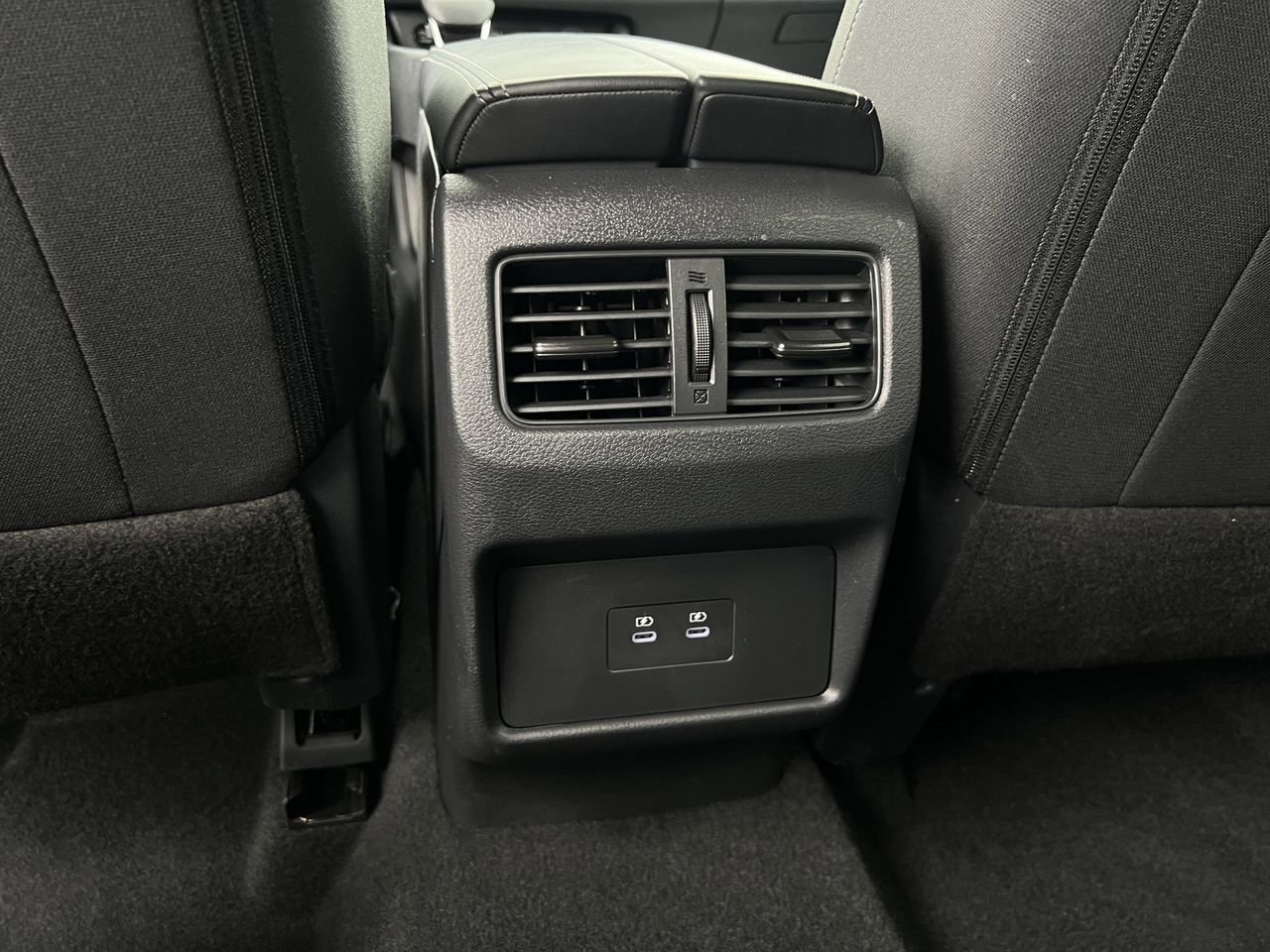 Certified 2025 Nissan Rogue SV FWD image 22