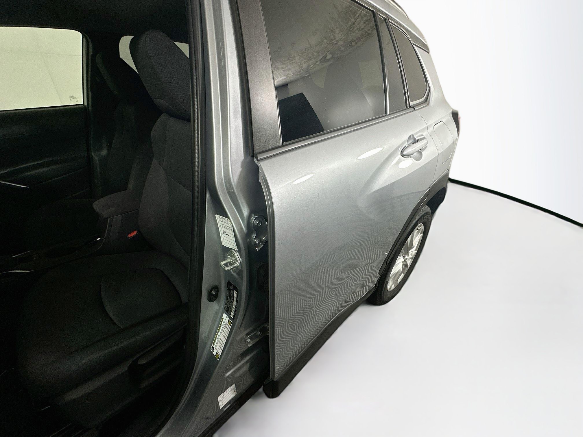 Used 2022 Toyota Corolla Cross LE FWD image 12