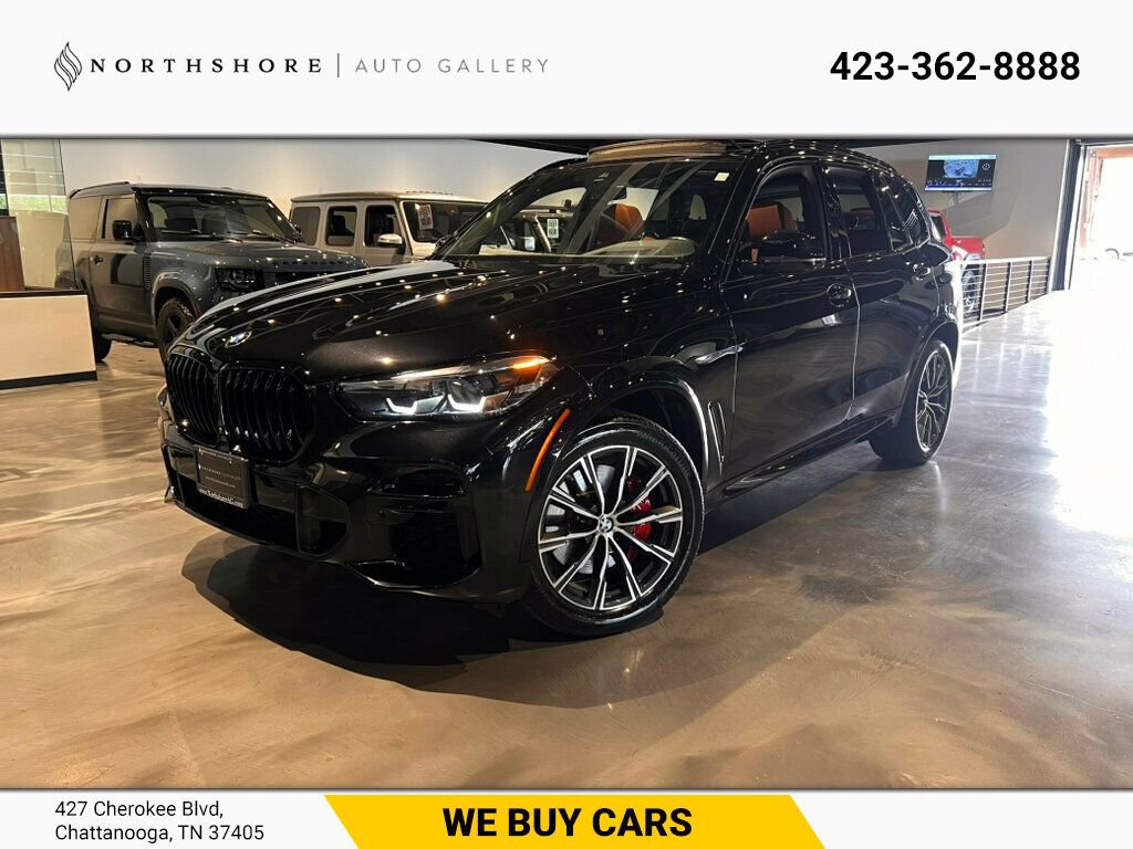 Used 2022 BMW X5 xDrive40i w/ M Sport Package image 1