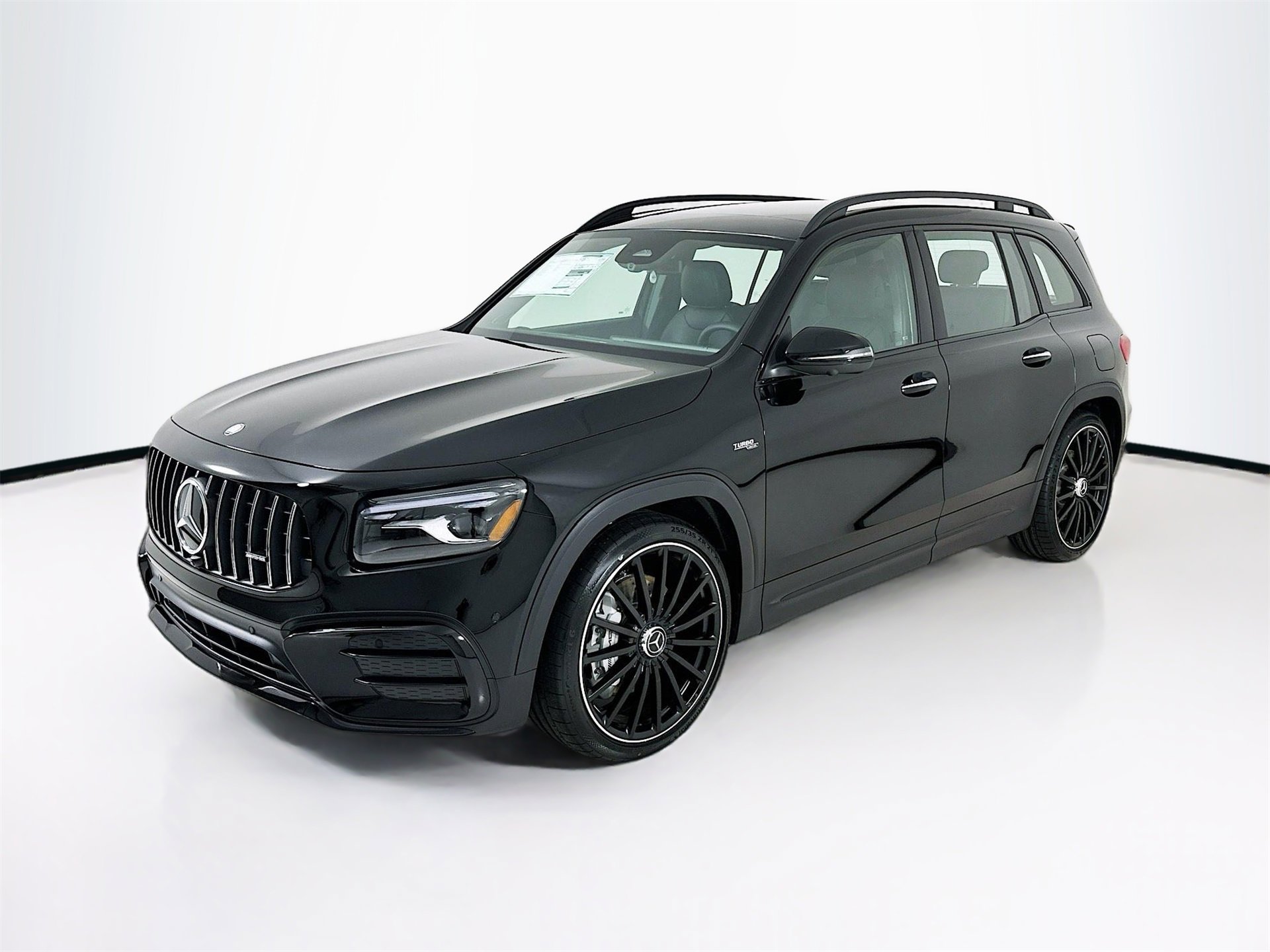 New 2026 Mercedes-Benz GLB 35 AMG 4MATIC image 3