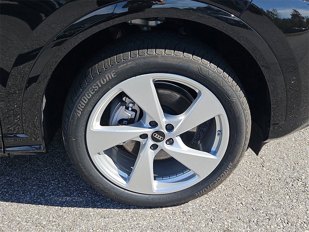 New 2025 Audi Q5 Premium Plus image 3