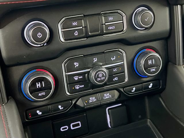 Used 2024 Chevrolet Suburban RST w/ Luxury Package image 19