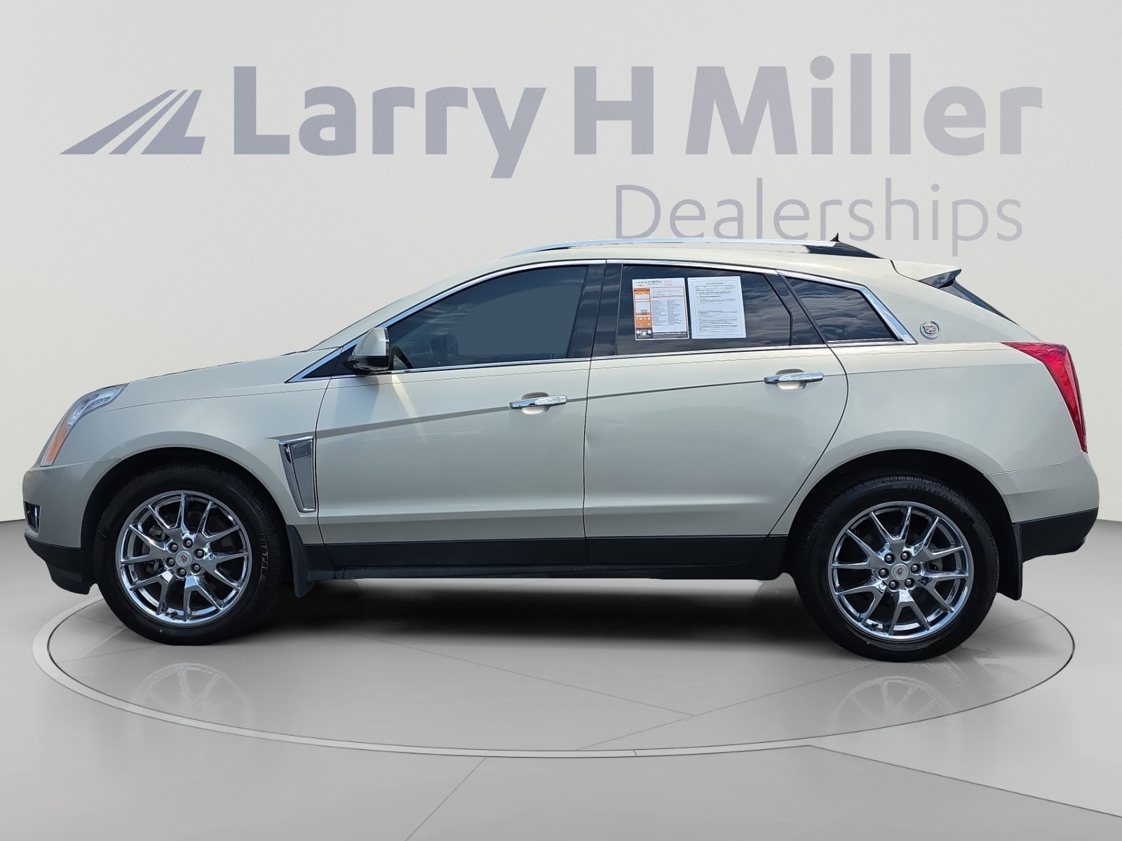 Used 2014 Cadillac SRX Premium AWD/4WD image 2