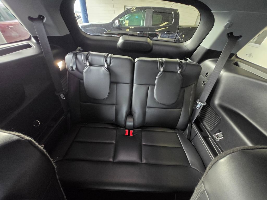 Used 2022 Ford Explorer XLT w/ Equipment Group 202A image 22