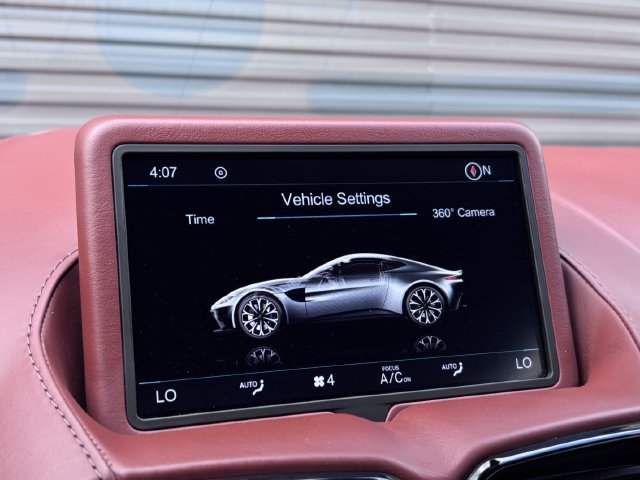 Used 2020 Aston Martin V8 Vantage Coupe RWD image 18