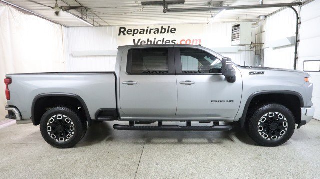 Used 2026 Chevrolet Silverado 2500 LT w/ All Star Edition AWD/4WD image 4