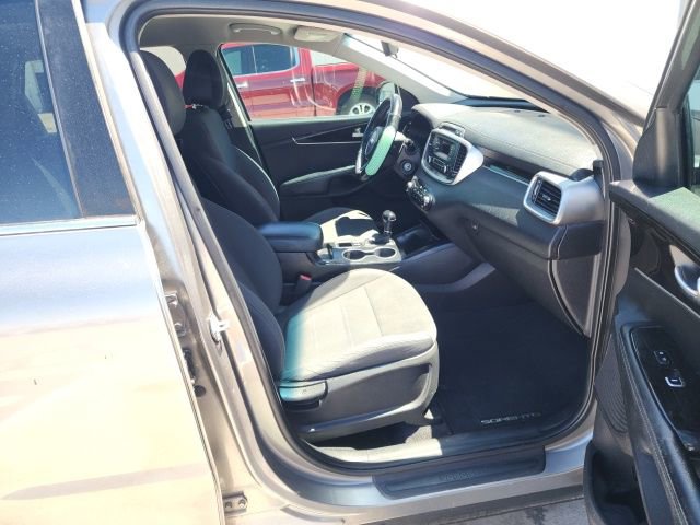 Used 2016 Kia Sorento L image 10