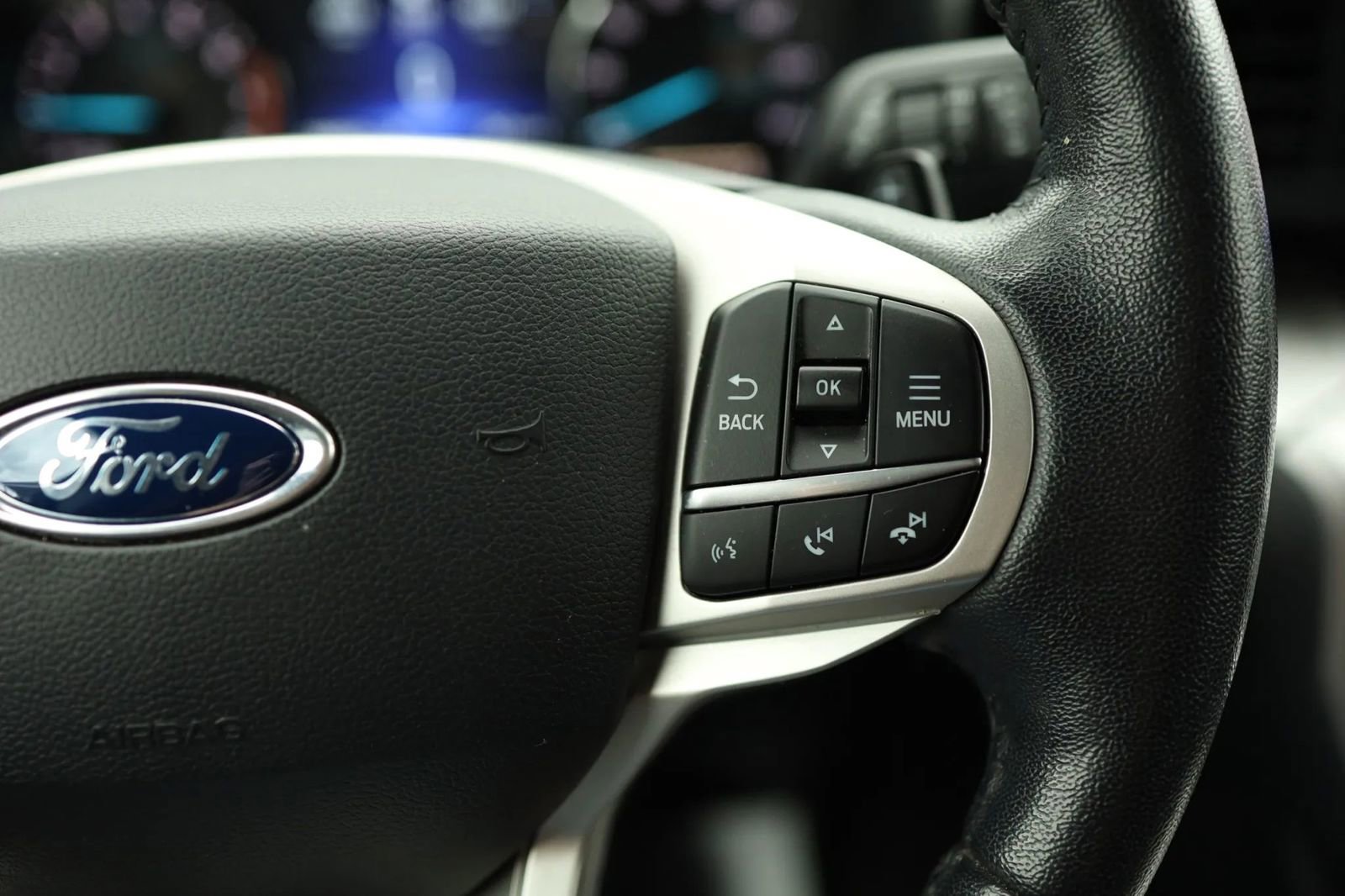 Used 2020 Ford Explorer XLT w/ Comfort Package image 16