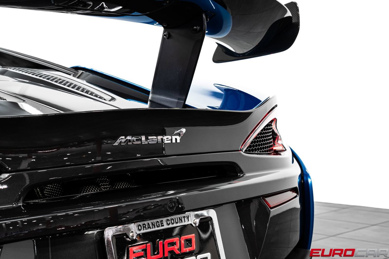 Used 2020 McLaren 620R RWD image 29