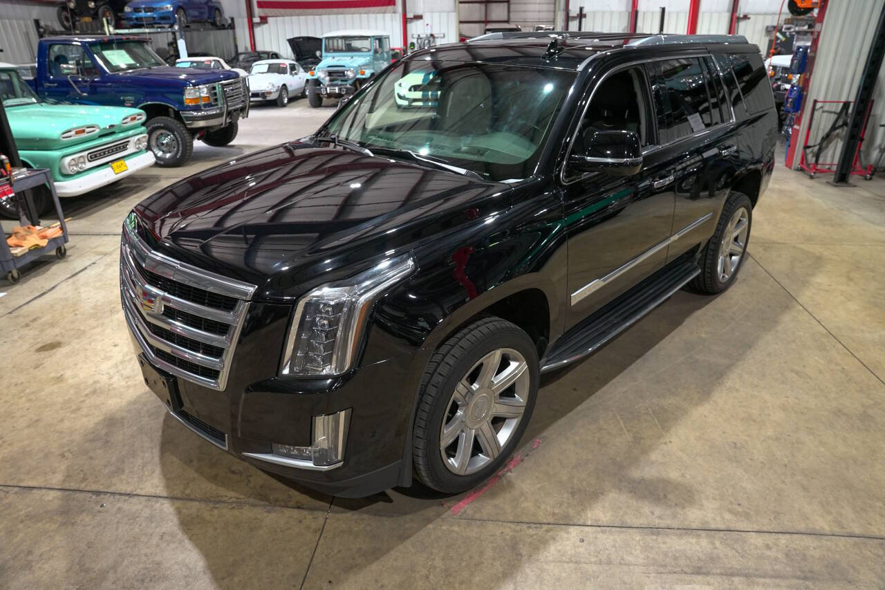 Used 2017 Cadillac Escalade Luxury AWD/4WD image 15