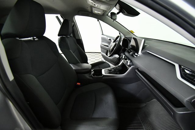 Used 2023 Toyota RAV4 LE image 22