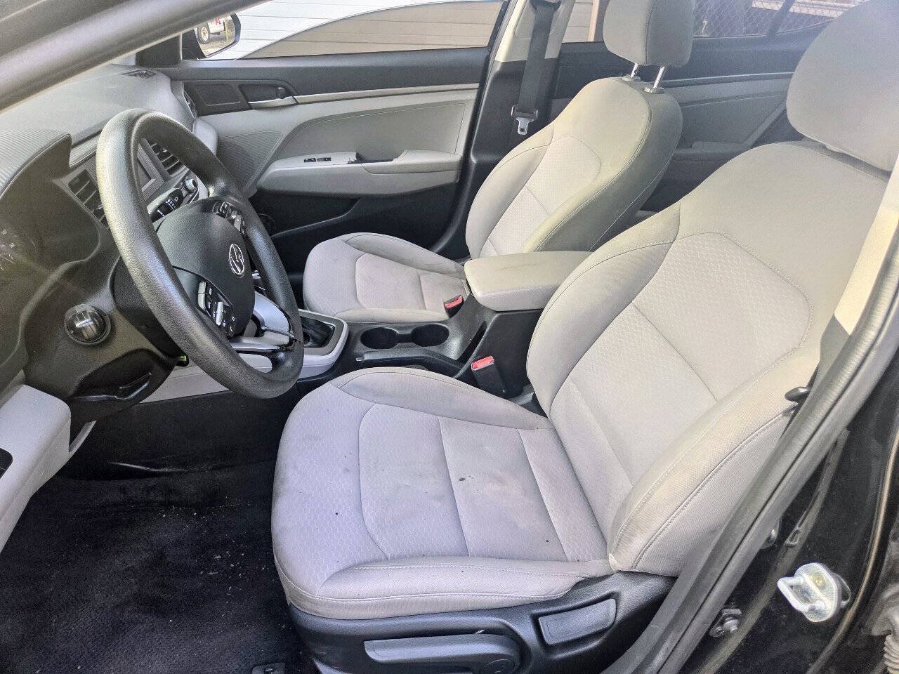 Used 2019 Hyundai Elantra SE FWD image 9