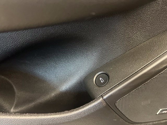 Used 2017 Chevrolet SS RWD image 39