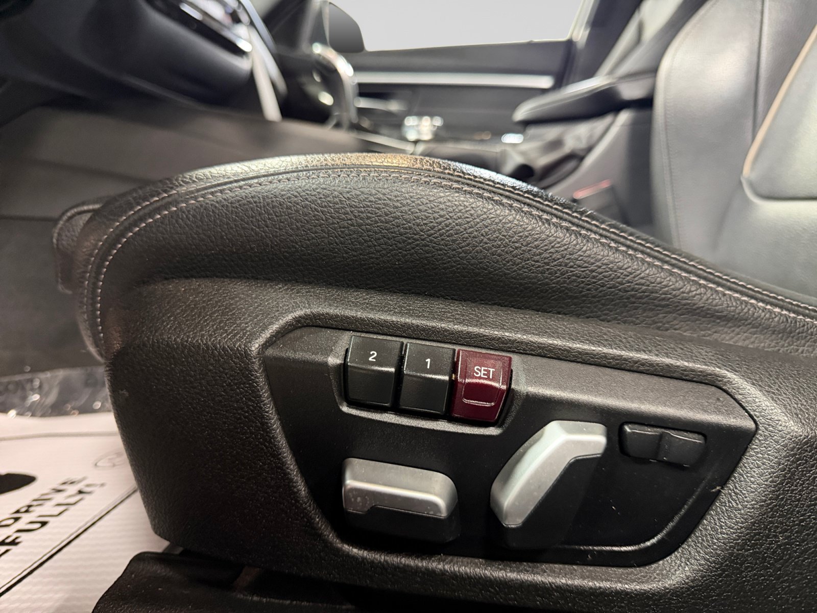 Used 2017 BMW 330i Sedan RWD image 34