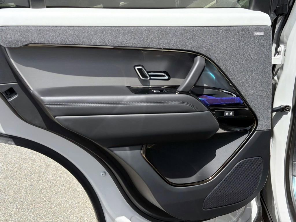 New 2026 Land Rover Range Rover Sport Dynamic SE image 12