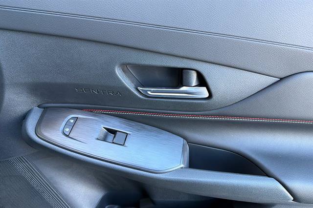 New 2027 Nissan Sentra SR w/ Floor Mat Package FWD image 18