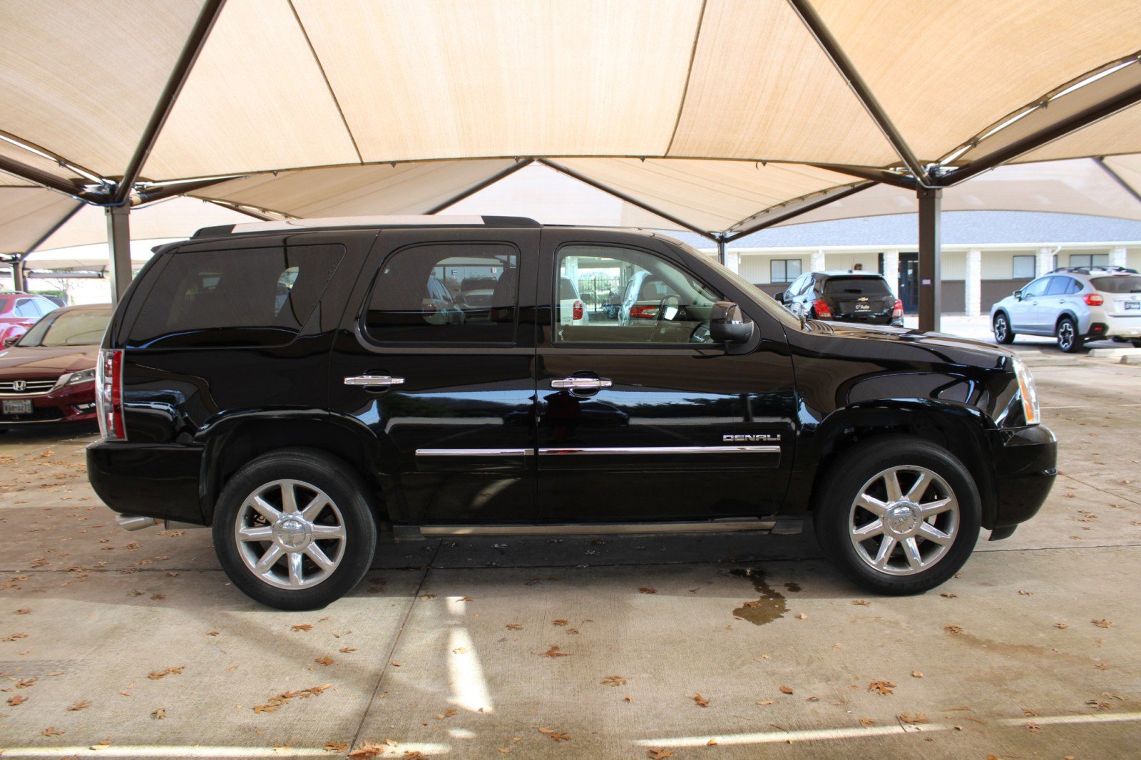 Used 2013 GMC Yukon Denali image 8