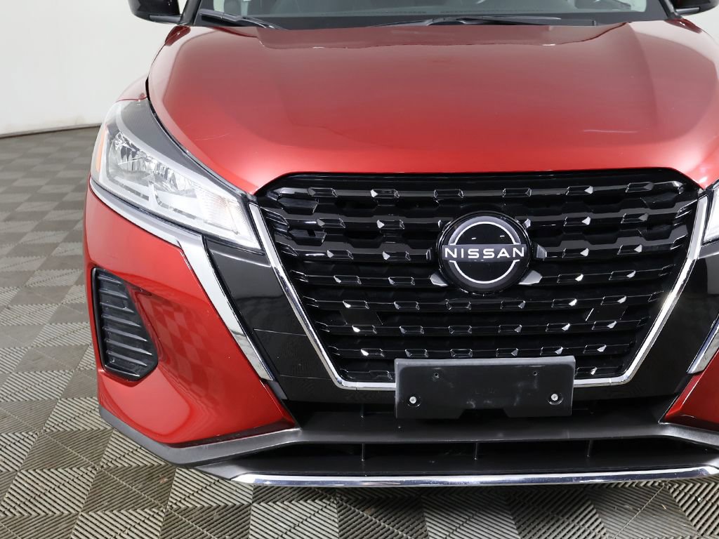 Used 2024 Nissan Kicks SV image 11