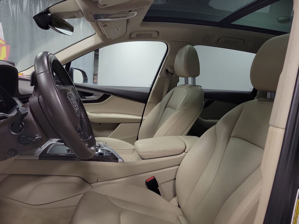 Used 2019 Audi Q7 2.0T Premium w/ Cold Weather Package image 12