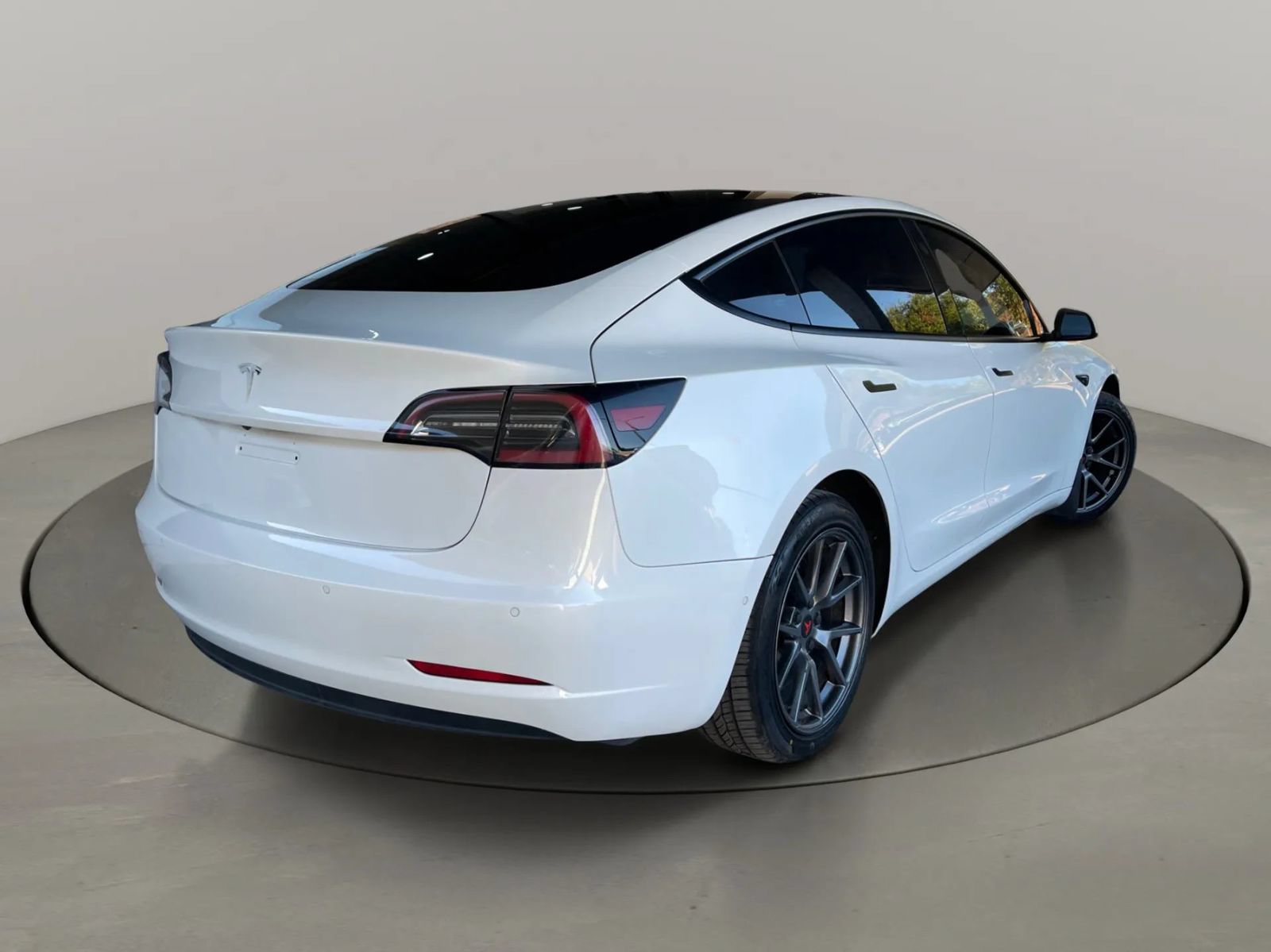 Used 2021 Tesla Model 3 Standard Range Plus RWD image 5