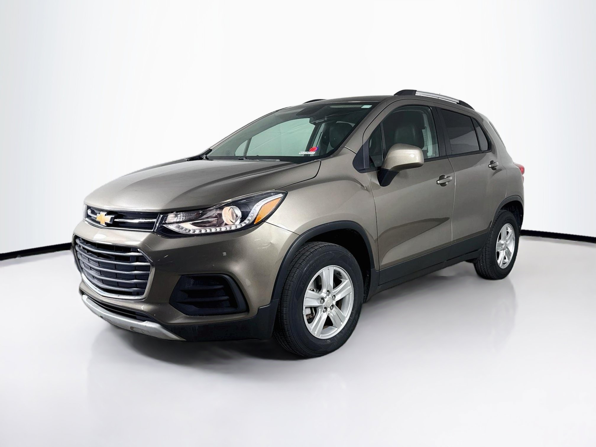 Used 2022 Chevrolet Trax LT w/ Driver Confidence Package AWD/4WD image 4