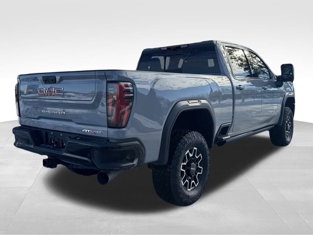 Used 2024 GMC Sierra 2500 AT4X image 8