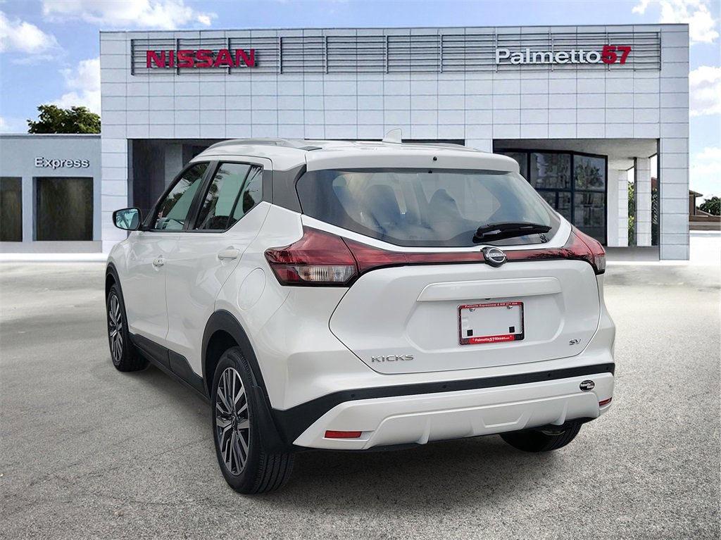 Certified 2023 Nissan Kicks SV image 4