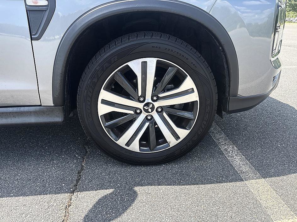Used 2021 Mitsubishi Outlander Sport ES FWD image 11