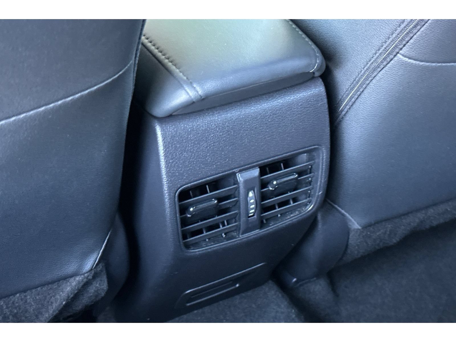 Used 2025 Toyota Corolla Cross XLE AWD/4WD image 14