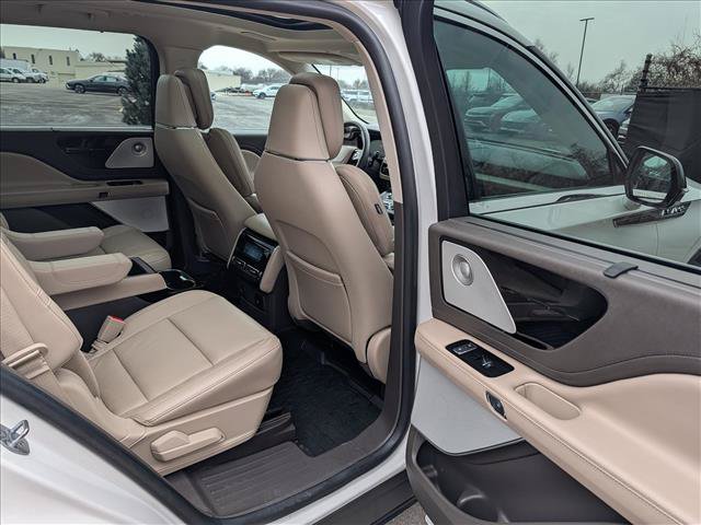 Certified 2023 Lincoln Aviator Reserve w/ Equipment Group 201A AWD/4WD image 17