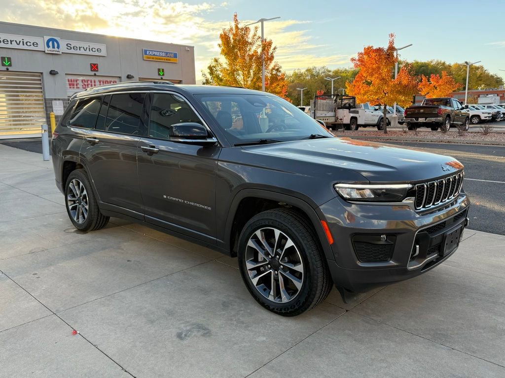 Used 2024 Jeep Grand Cherokee L Overland w/ Trailer Tow Package image 6