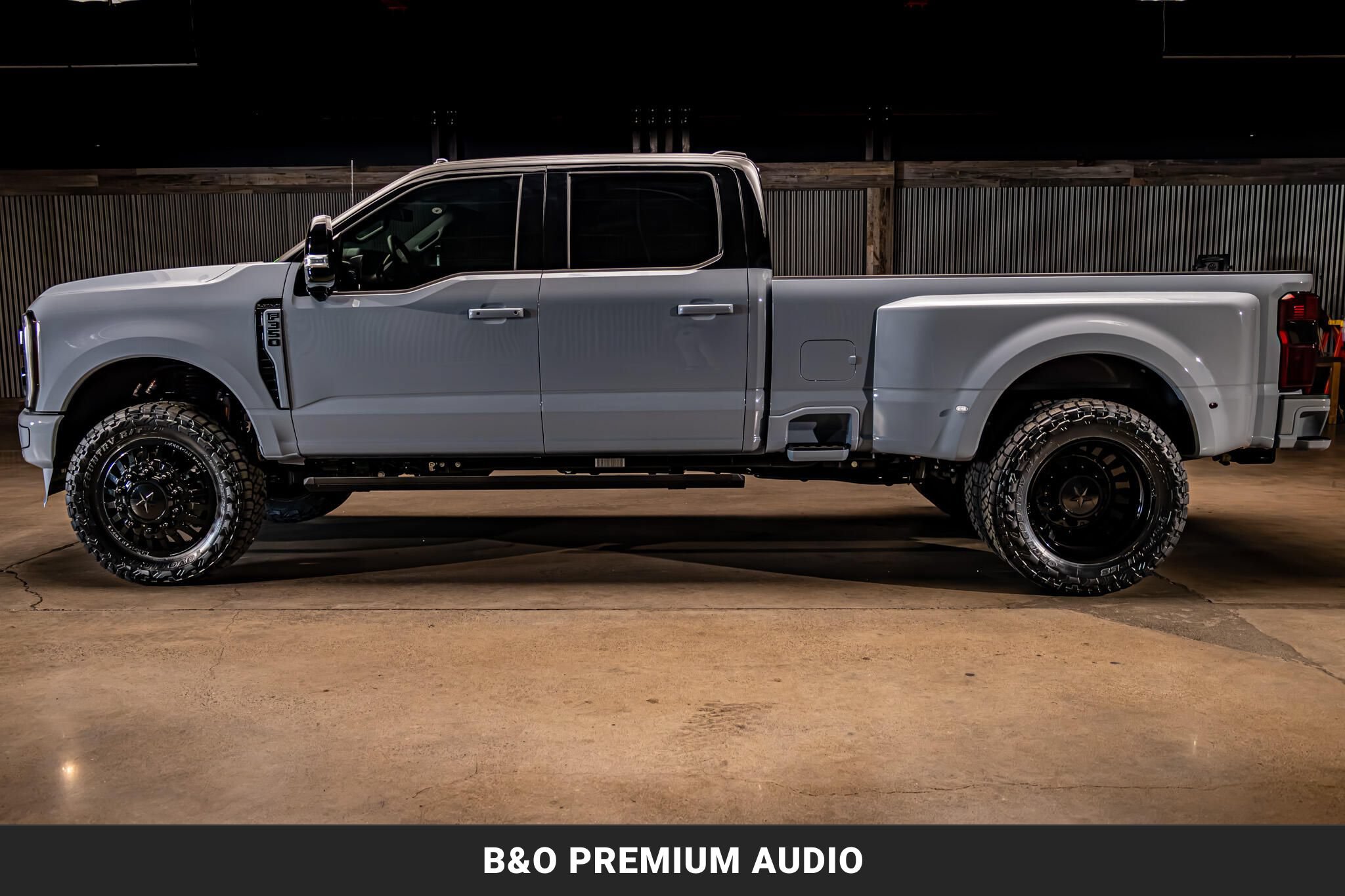 Used 2026 Ford F350 Platinum w/ FX4 Off-Road Package AWD/4WD image 6