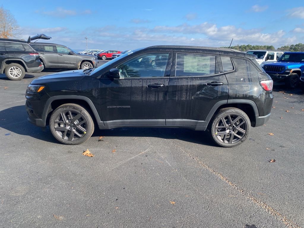 New 2026 Jeep Compass Latitude image 8