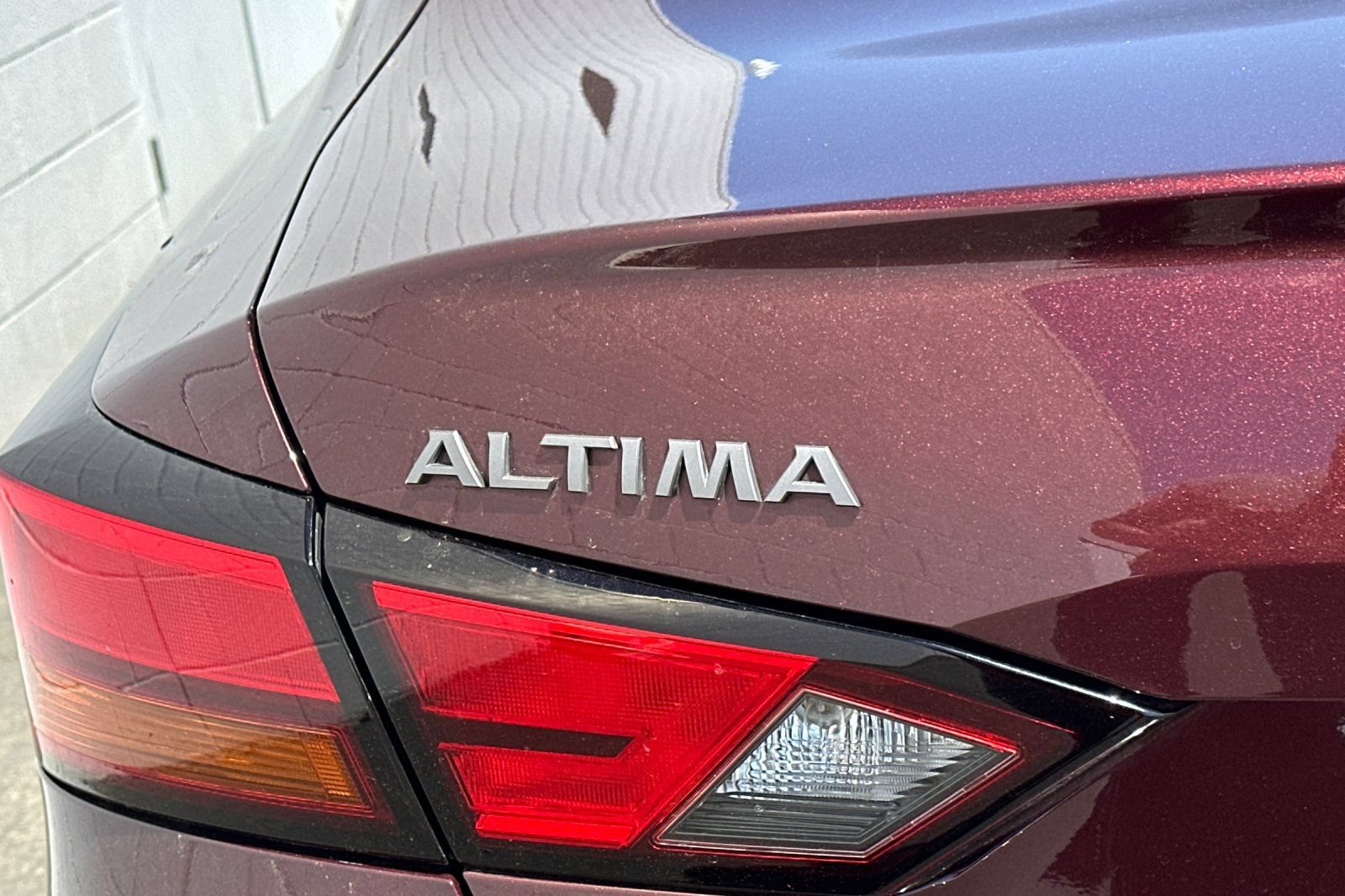 Used 2025 Nissan Altima 2.5 SV FWD image 31
