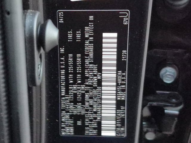 Used 2025 Toyota Corolla Cross XLE image 25