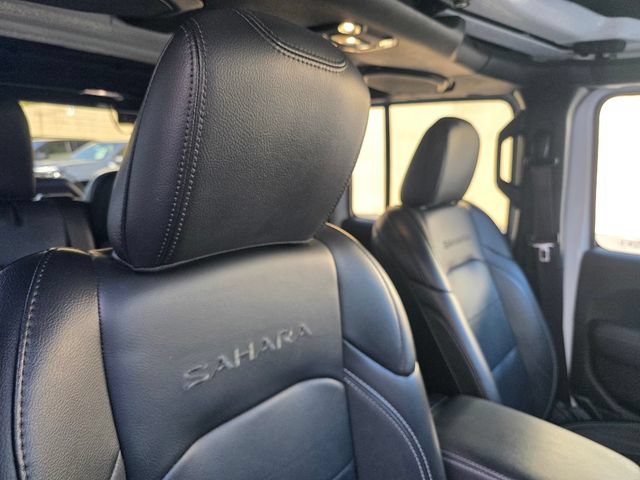 Used 2022 Jeep Wrangler Unlimited Sahara w/ Cold Weather Group AWD/4WD image 18