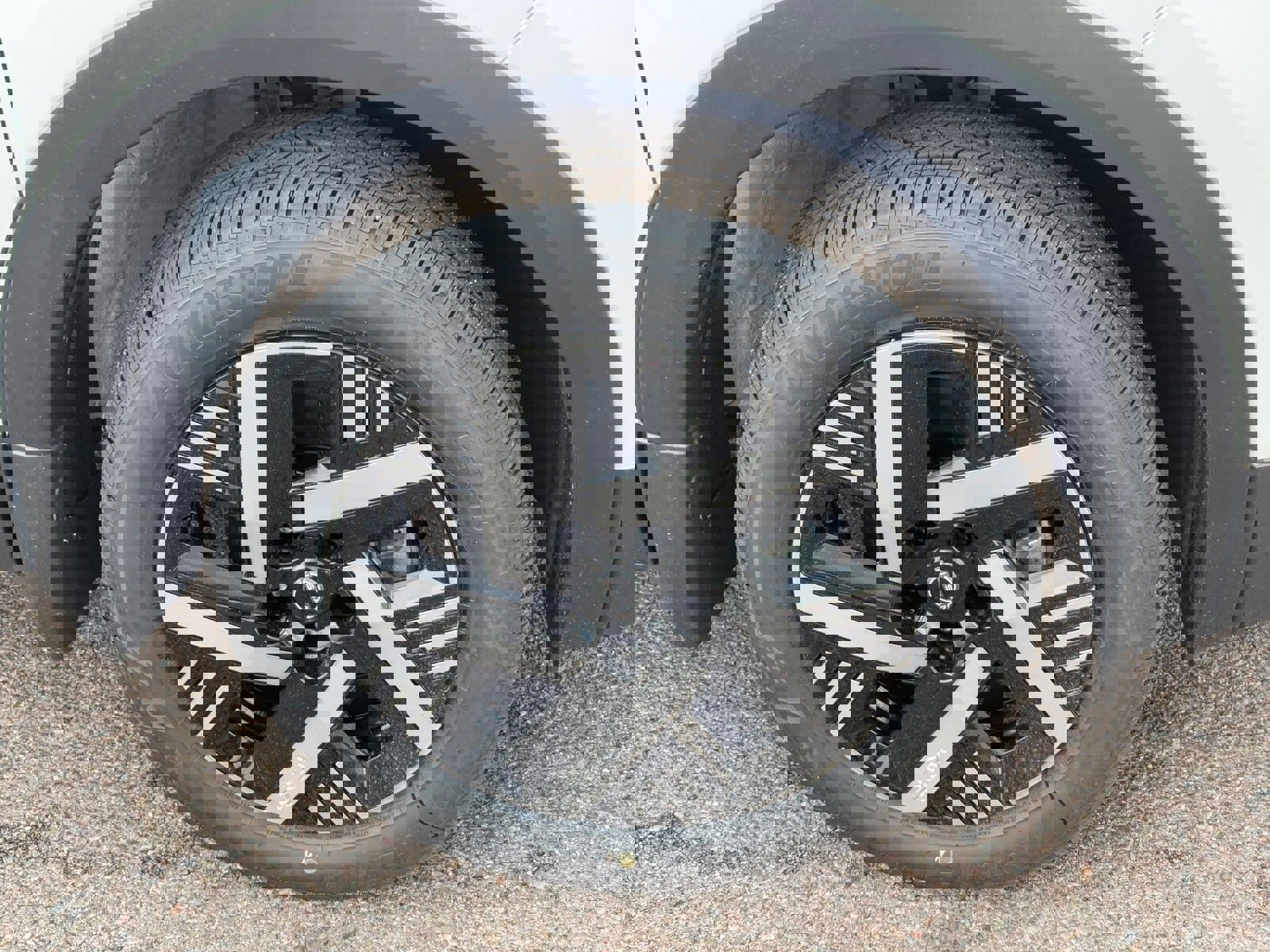 New 2026 Nissan Kicks SV image 10