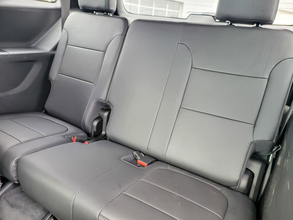 Certified 2022 Chevrolet Traverse Premier w/ Redline Edition image 11