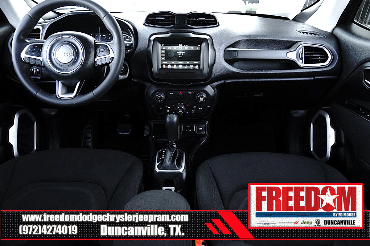 Used 2020 Jeep Renegade Latitude FWD image 11