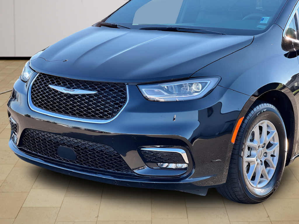 Used 2025 Chrysler Pacifica Select FWD image 31