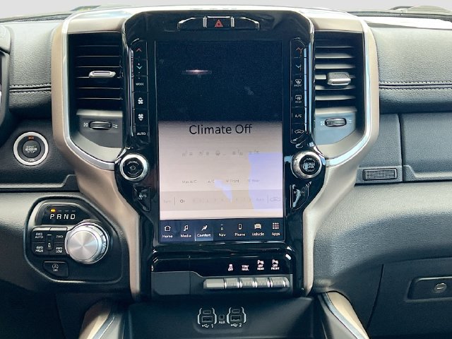 Used 2022 RAM 1500 Laramie AWD/4WD image 19