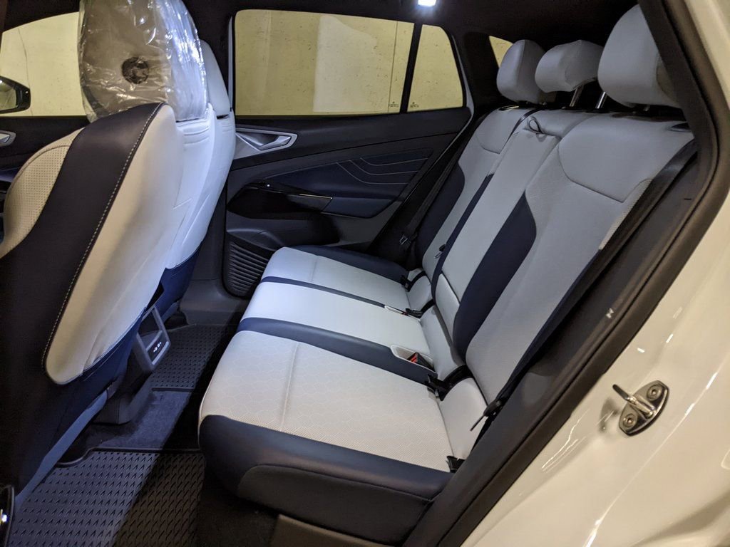 New 2025 Volkswagen ID.4 Pro S image 23