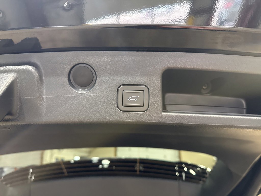 New 2025 Chevrolet Equinox RS image 12