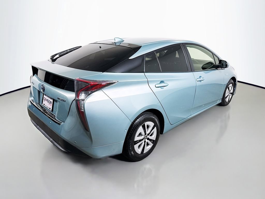 Used 2017 Toyota Prius Two w/ Prius Two Safety Plus Package FWD image 7
