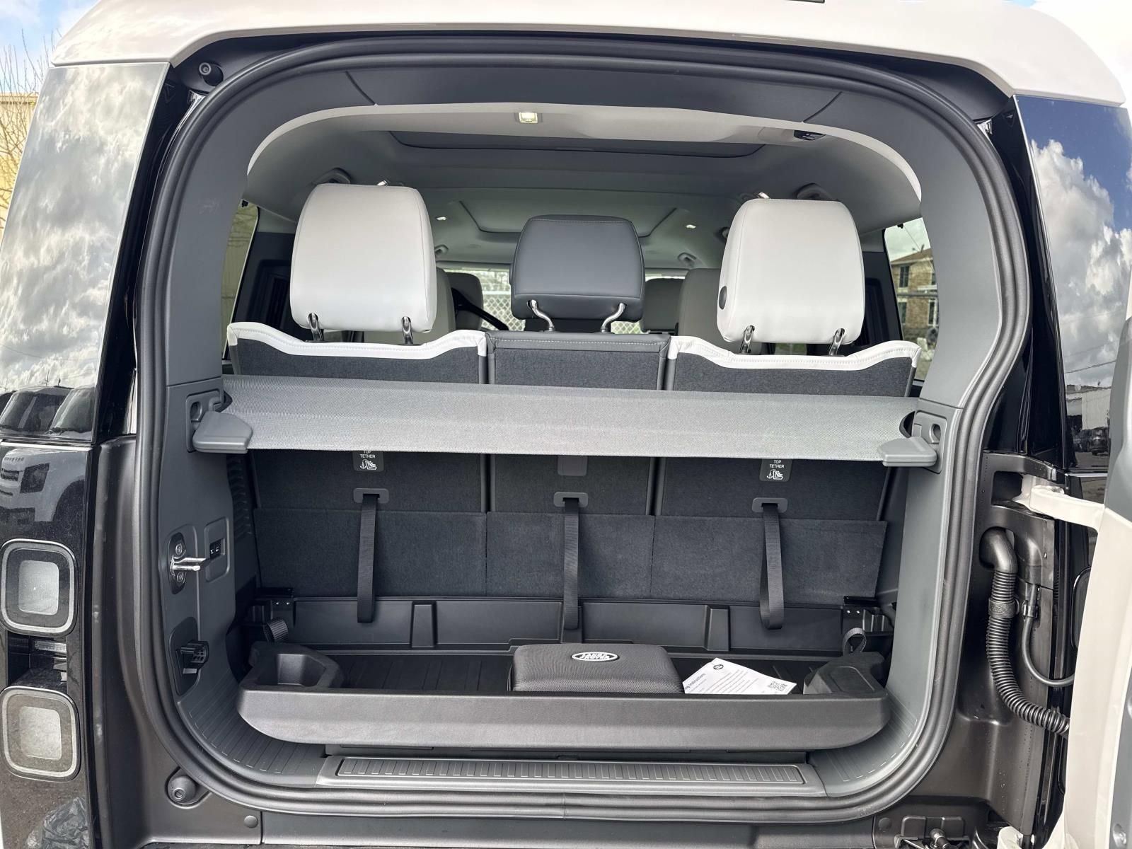 New 2026 Land Rover Defender 130 S image 7
