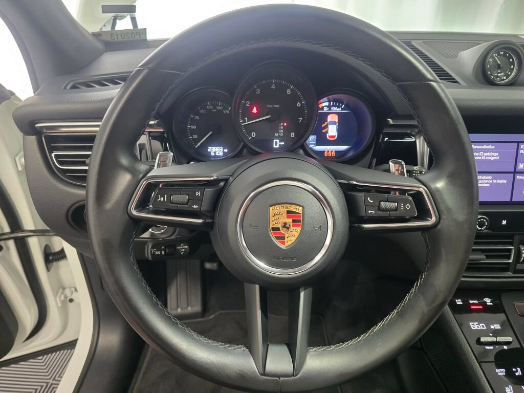 Certified 2024 Porsche Macan AWD/4WD image 15