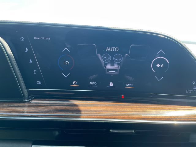 Certified 2024 Cadillac Escalade ESV Premium Luxury AWD/4WD image 36